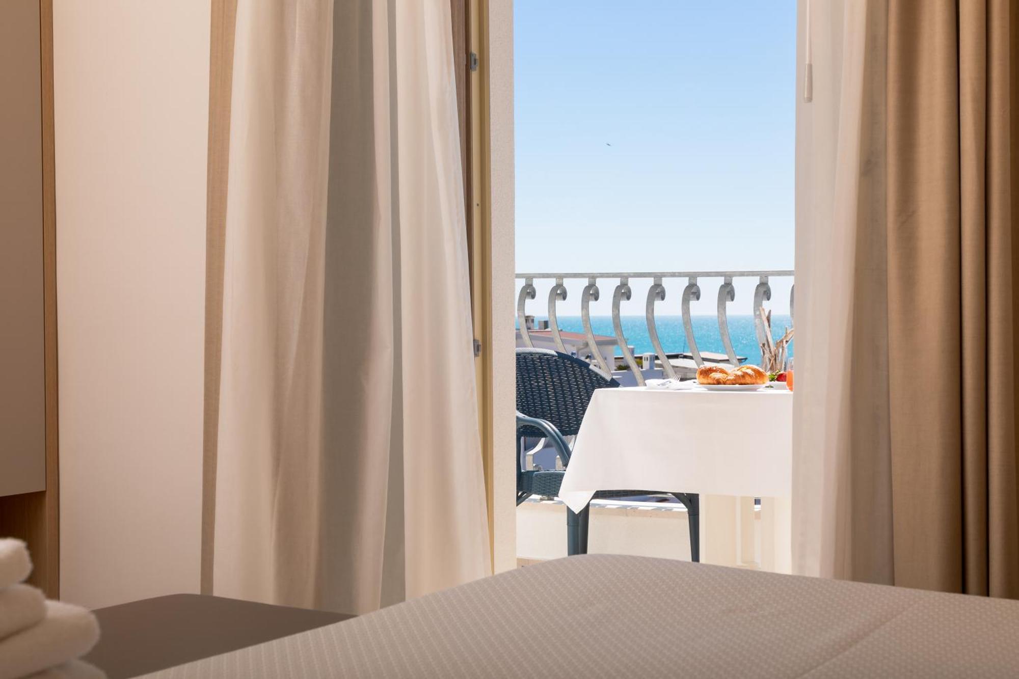Hotel Degli Aranci Vieste Exteriör bild